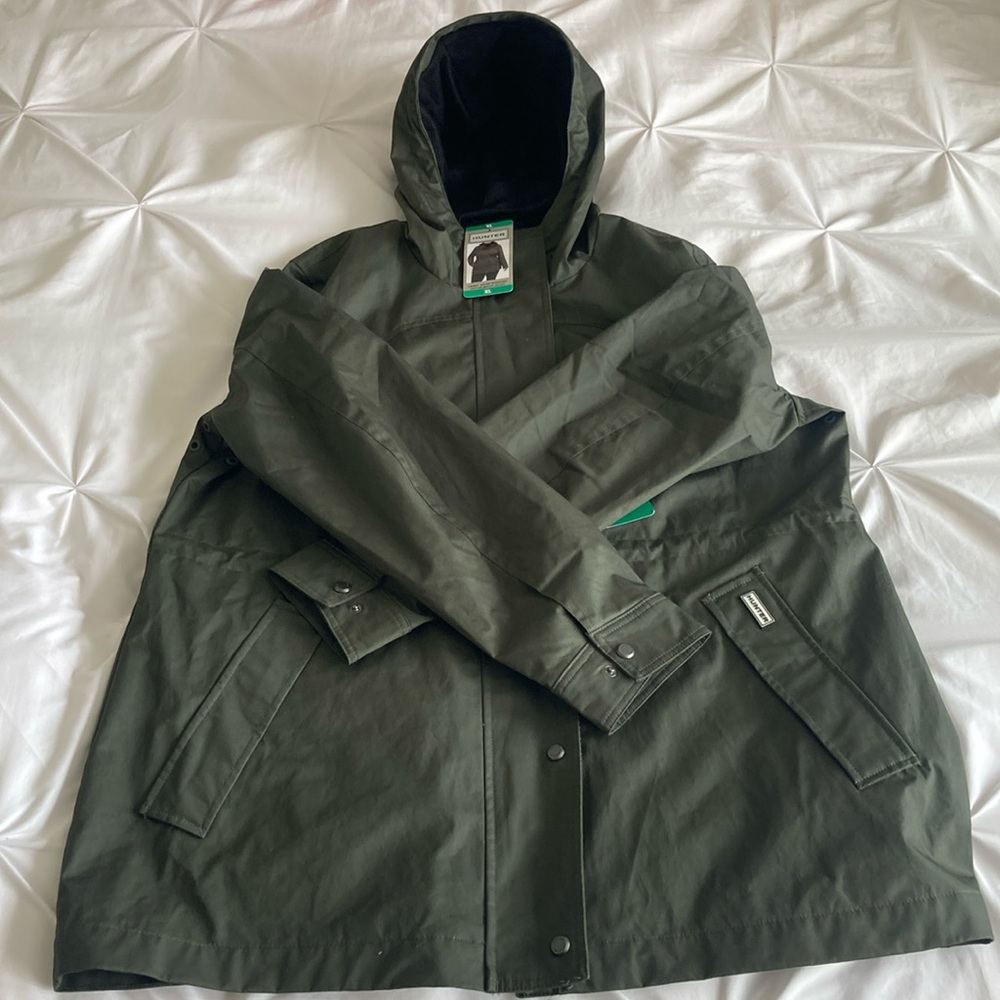 - Hunter Rain jacket
Res small 
Dark green xl